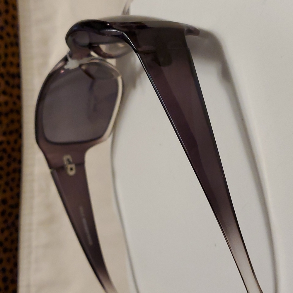 Beauty Solutions Sunglasses 22 - Picture 2 of 4